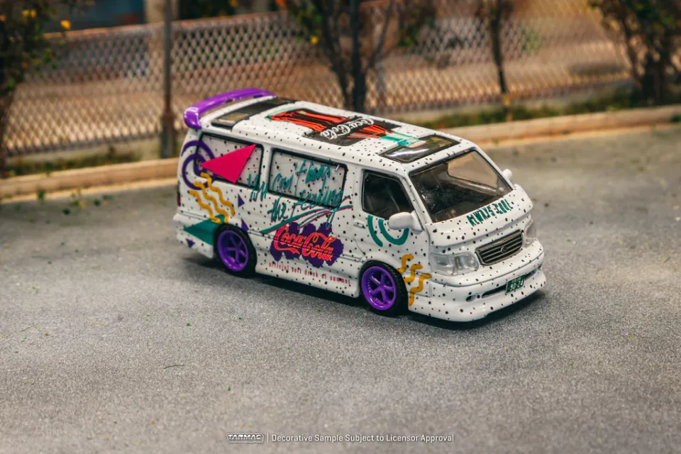 Tarmac Works 1/64 Toyota Hiace Wagon Custom Coca-Cola Delivery Van