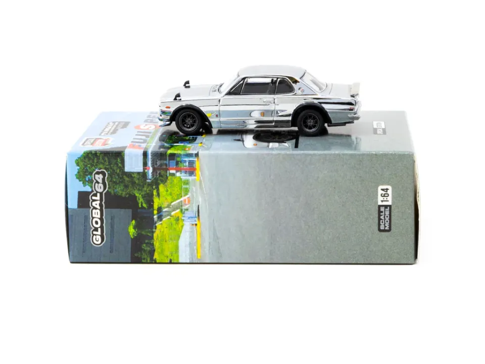 Tarmac Works Tarmac Works 1/64 Skyline HT 2000GT-R Silver Chrome - Japan Special Edition - GLOBAL64 T64G-043-SC