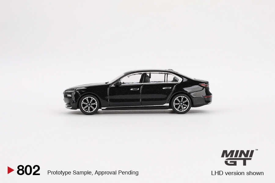 Mini GT 1/64 BMW i7 eDrive50 Black Sapphire - Blister Paket MGT00802-BL